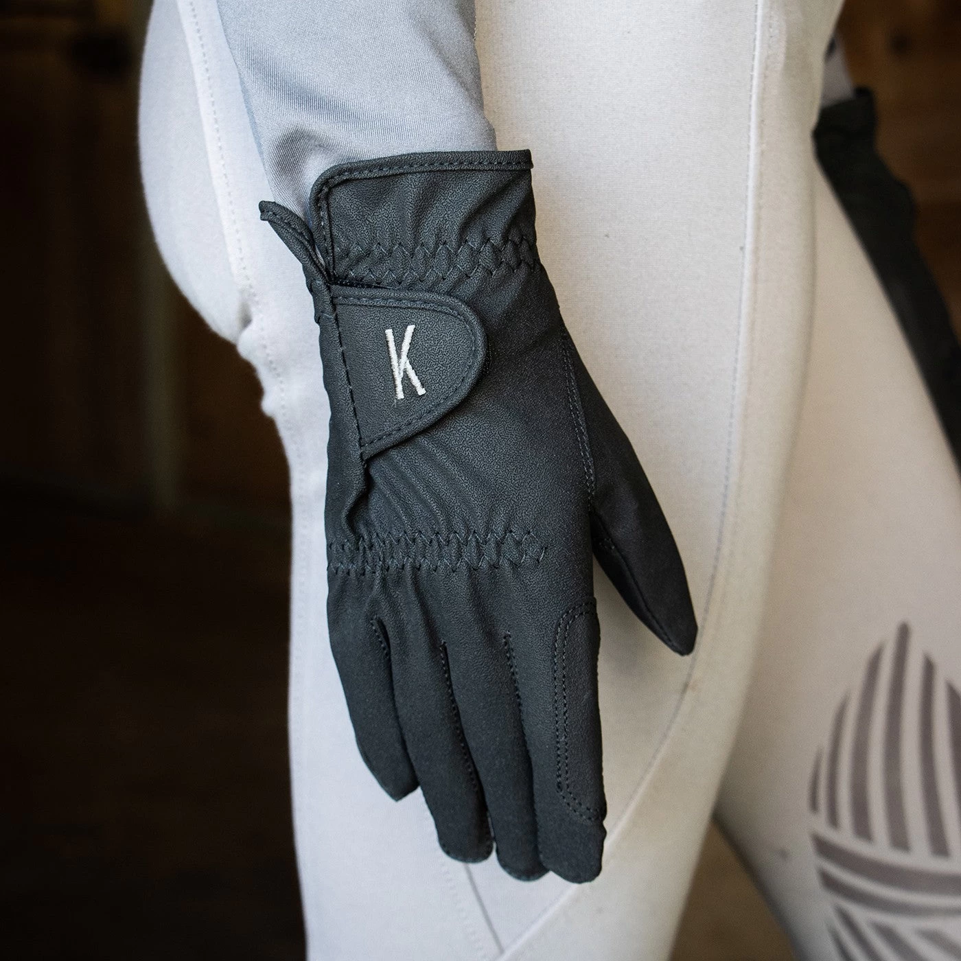 Konekt Elevate Gloves - Image 2