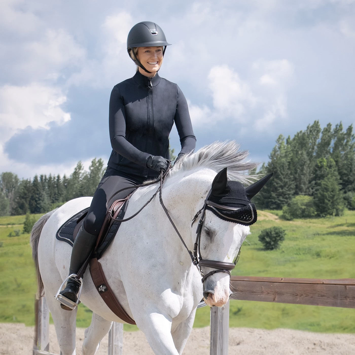 Nikara Training Jacket - Image 2