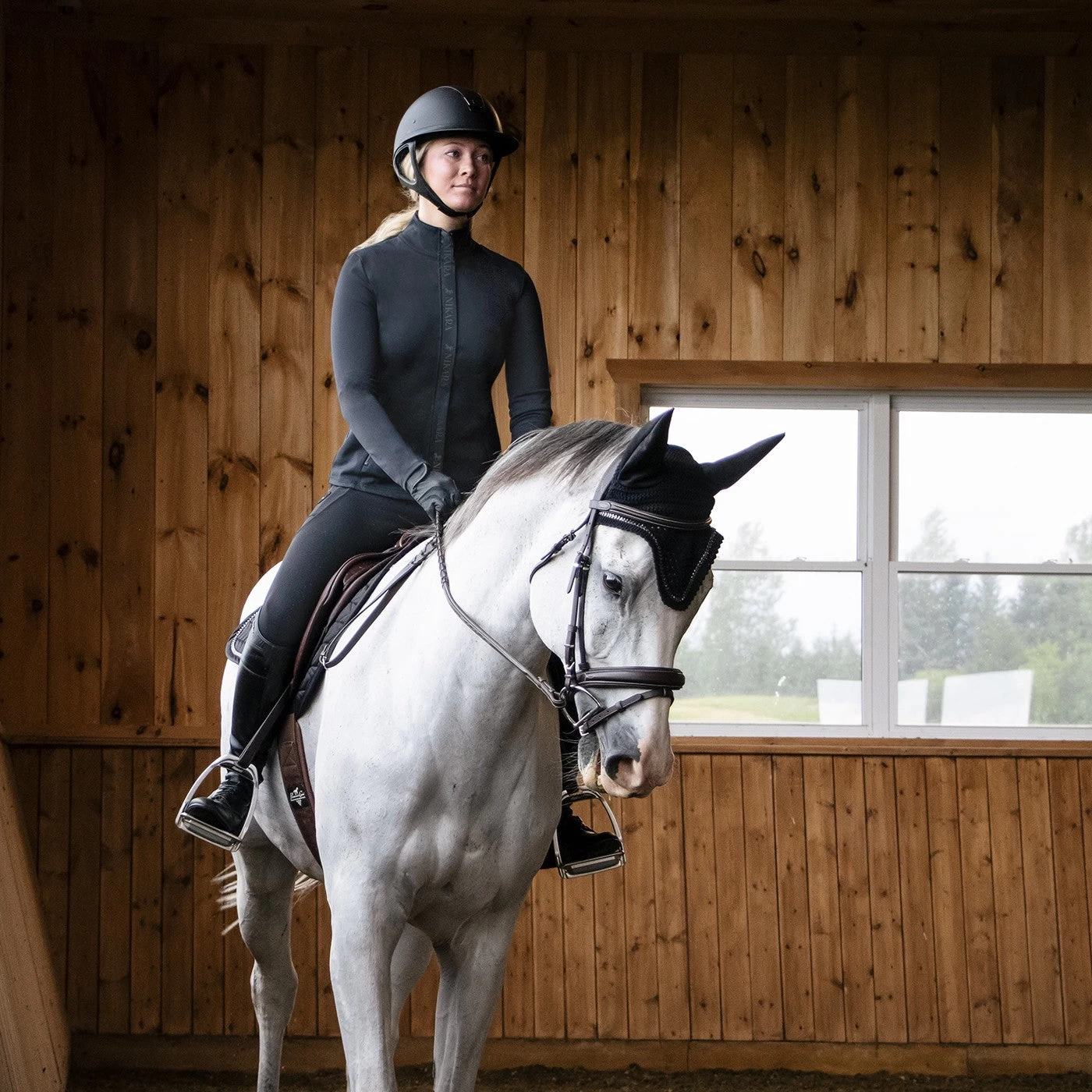 Nikara Training Jacket - Image 4